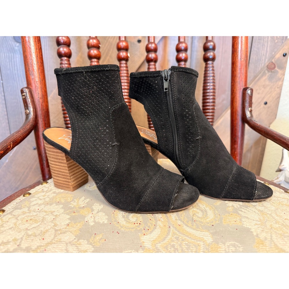 Carlos Santana Booties Women 8.5 Black Good Perforated Open Toe Block Heel